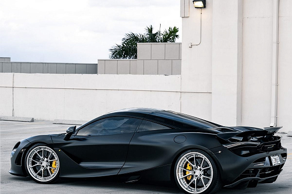 Фото дисков Anrky AN32 Полированный лак на McLaren 720S