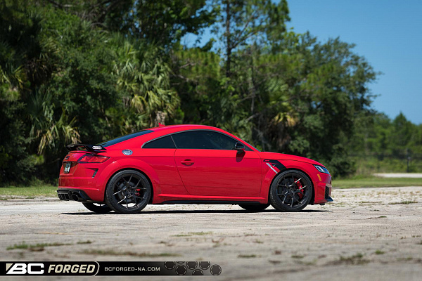 Фото дисков BC Forged KL11 Глянцевый темный лак на Audi TT (8S)