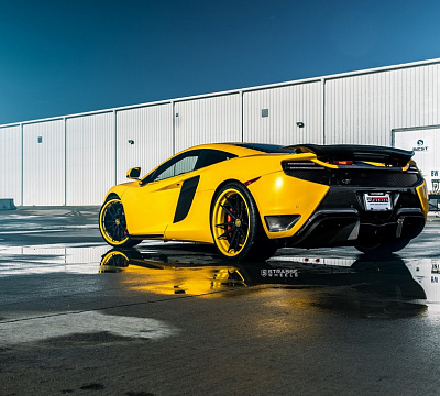 Фото дисков Strasse Wheels SV1 Deep Concave FS на McLaren 650S