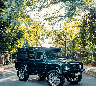 Фото дисков HRE HD188 на Land Rover Defender I