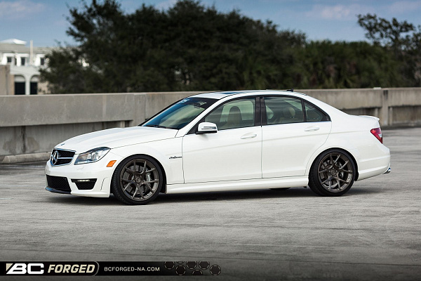 Фото дисков BC Forged RZ05 Глянцевый темный лак на Mercedes-Benz C-Class (W204)