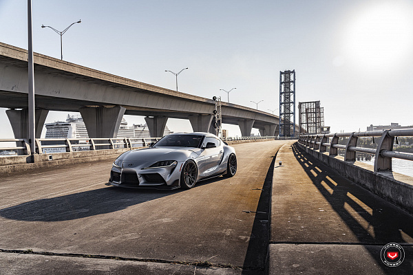 Фото дисков Vossen M-X6 Сатиновая бронза на Toyota Supra A90