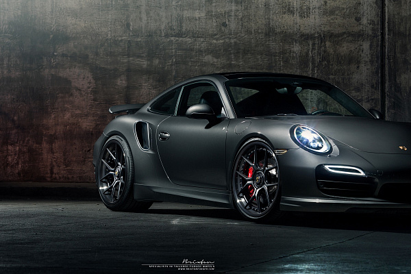 Фото дисков Brixton Forged CM5-R Черный сатин на Porsche 911 VII