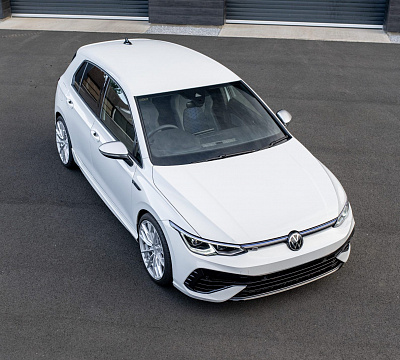 Фото дисков Bola FLS на Volkswagen Golf VIII