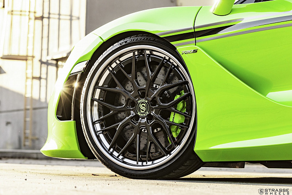 Фото дисков Strasse Wheels SV10M Deep Concave FS Черный глянец на McLaren 720S