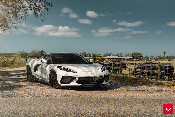 Фото дисков Vossen HF-7 Черный глянец на Chevrolet Corvette C8