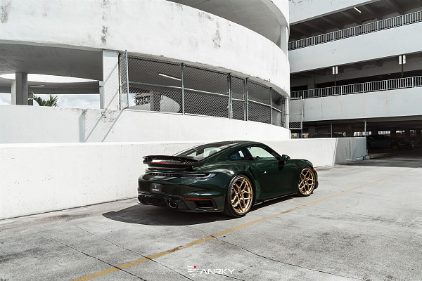 Фото дисков Anrky S3-X4 Глянцевое темное золото на Porsche 911 VIII