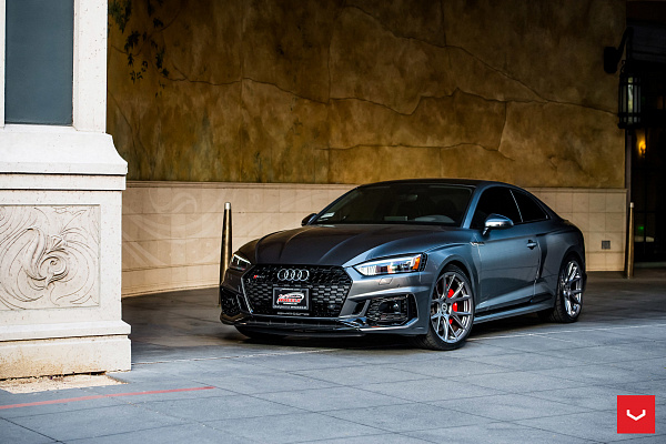 Фото дисков Vossen VFS-6 Глянцевый графит на Audi A/S/RS 5 (F5)