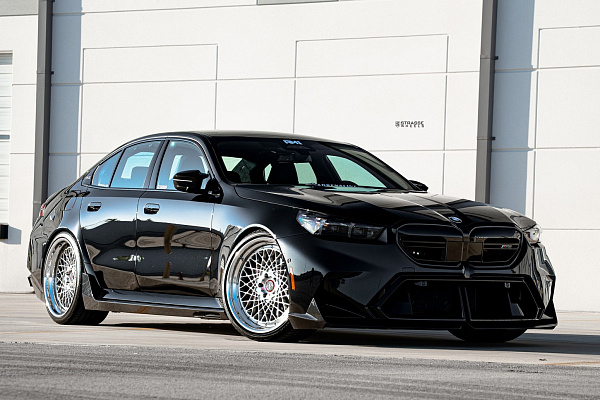 Фото дисков Strasse Wheels SC20 Track Глянцевый лак на BMW 5/M5 (G60/G90)