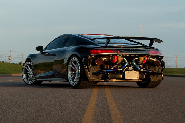 Фото дисков Bola FP3 Глянцевый лак на Audi R8 (4S)