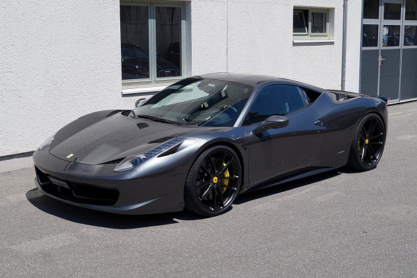 Фото дисков HRE P104 Черный сатин на Ferrari 458