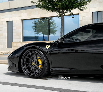 Фото дисков Strasse Wheels SM5R Deep Concave FS на Ferrari 458