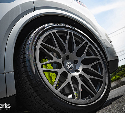 Фото дисков HRE 300M на Porsche Cayenne III