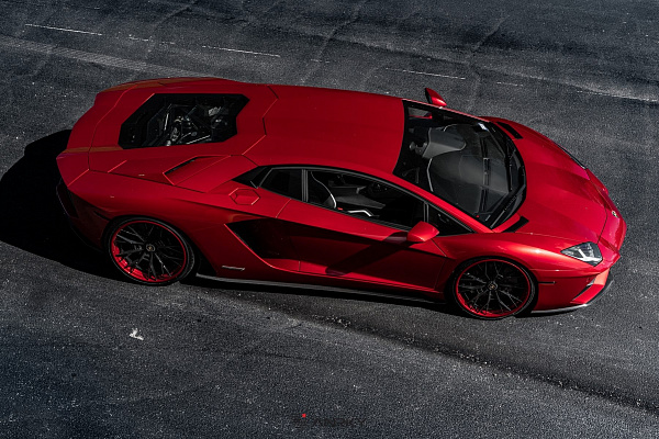 Фото дисков Anrky S3-X5 Черный глянец на Lamborghini Aventador