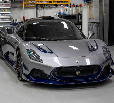 Фото дисков AL13 R10 на Maserati MC20