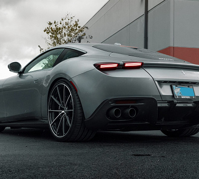 Фото дисков Anrky AN18 на Ferrari Roma