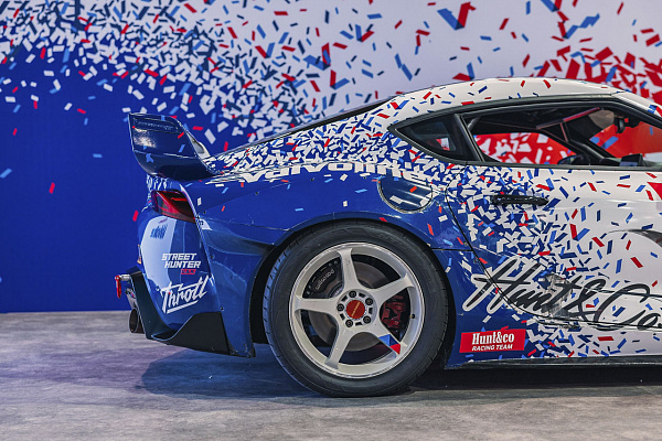 Фото дисков Motegi Racing MR159 BATTLE V Белый глянец на Toyota Supra A90