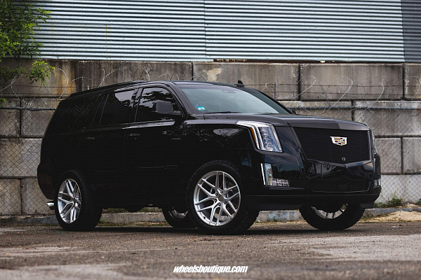 Фото дисков HRE P161 Глянцевый лак на Cadillac Escalade IV