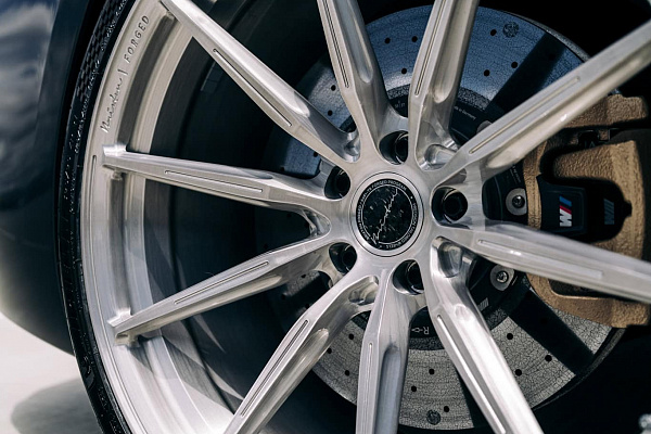 Фото дисков Brixton Forged R11-R Глянцевый лак на BMW 8/M8