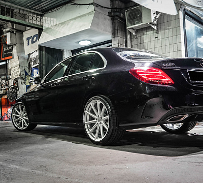 Фото дисков Vossen VFS-10 на Mercedes-Benz C-Class (W205)
