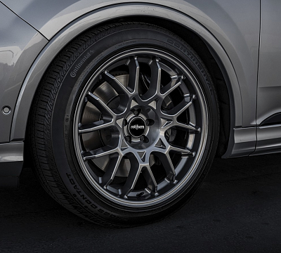 Фото дисков Rotiform ZWS на Audi Q7 (4M)