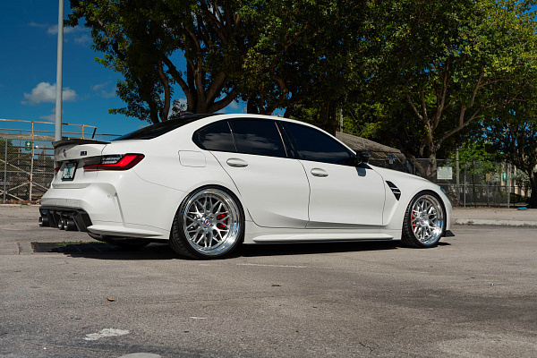 Фото дисков HRE 300 Глянцевый лак на BMW 3/M3 (G2x/G80)