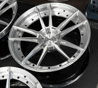 ADV.1 ADV5.2 M.V2 CS
