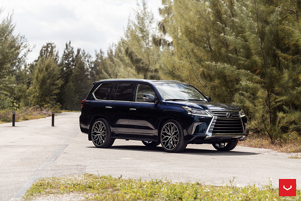 Фото дисков Vossen HF-2 Алмазная проточка на Lexus LX III