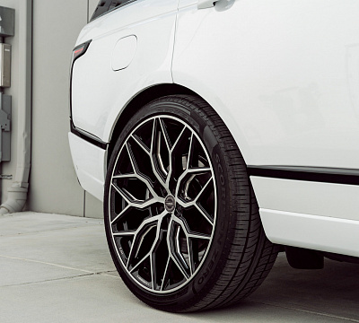 Фото дисков Vossen HF-2 на Range Rover IV