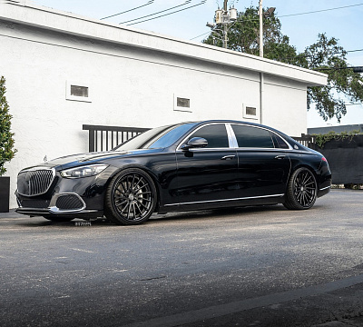 Фото дисков Strasse Wheels SV15T Deep Concave FS на Mercedes-Benz S-Class (W223)