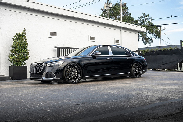 Фото дисков Strasse Wheels SV15T Deep Concave FS Другой цвет на Mercedes-Benz S-Class (W223)