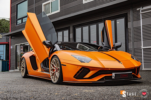 Фото дисков Vossen S17-01 Глянцевая шампань на Lamborghini Aventador