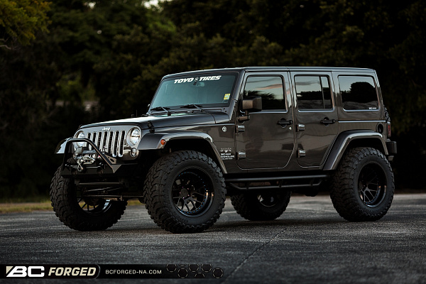 Фото дисков BC Forged LE72 // MLE72 Черный матовый на Jeep Wrangler III (JK)