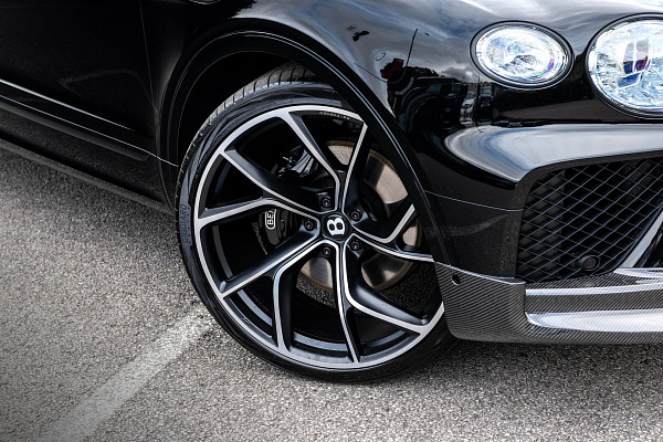 Фото дисков Kahn Type 54 Алмазная проточка на Bentley Bentayga