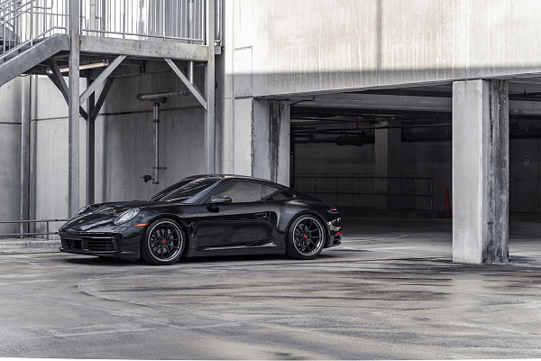 Фото дисков Strasse Wheels SV5 Deep Concave FS Черный сатин на Porsche 911 VIII