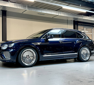 Фото дисков HRE 935 на Bentley Bentayga