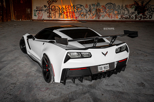 Фото дисков Strasse Wheels SP5R Deep Concave Duoblock Черный матовый на Chevrolet Corvette C7
