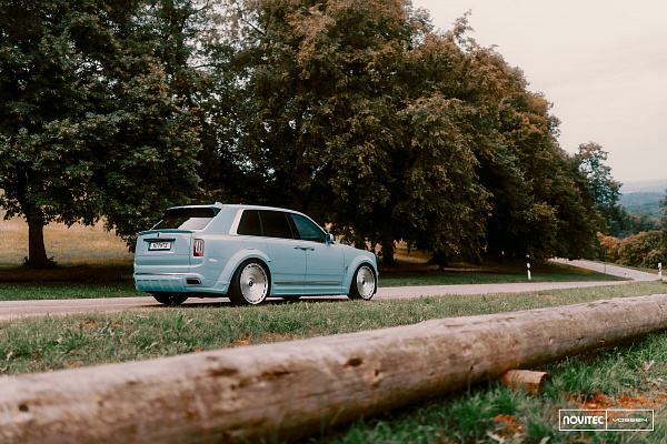 Фото дисков NOVITEC SP3 Глянцевый лак на Rolls-Royce Cullinan