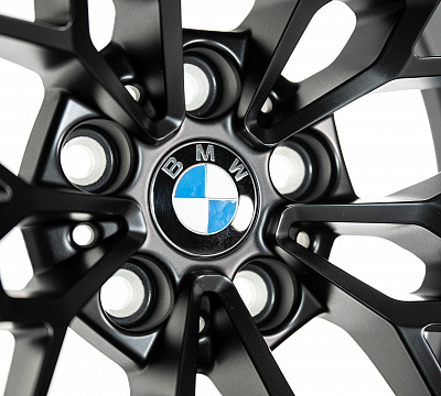 BMW 827M