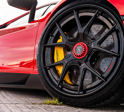 Фото дисков Strasse Wheels SM5R Deep Concave FS на Lamborghini Aventador