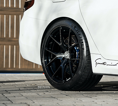 Фото дисков Strasse Wheels SM5R Deep Concave Monoblock на BMW 5/M5 (G30/F90)