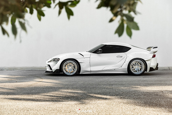 Фото дисков Anrky S3-X3 Полированный лак на Toyota Supra A90