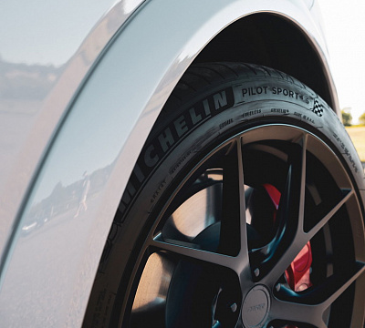 Фото дисков MRR FS06 на Ford Mustang Mach-E