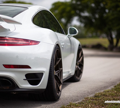 Фото дисков HRE P101 на Porsche 911 VII