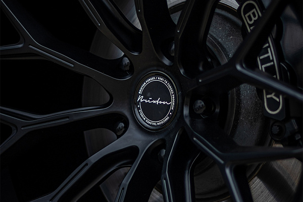 Фото дисков Brixton Forged CM6-R Черный сатин на Bentley Continental GT III