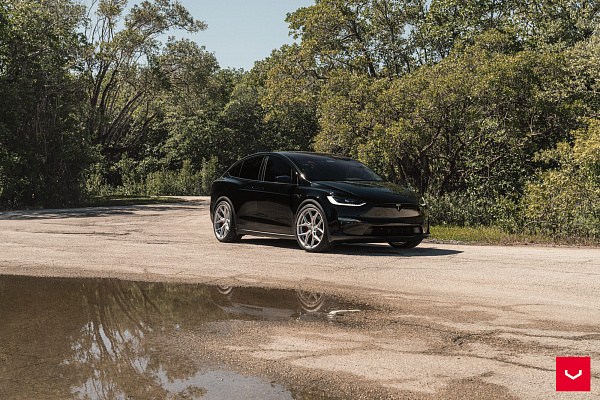 Фото дисков Vossen HF-5 Серебро на Tesla Model X
