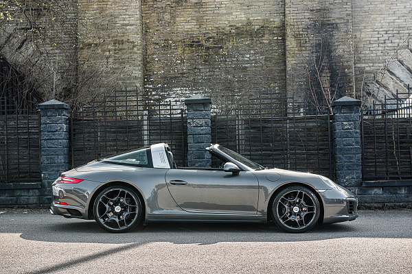 Фото дисков Kahn Type 11 Сатиновый графит на Porsche 911 VII