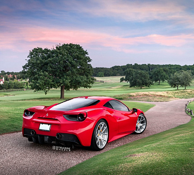 Фото дисков Strasse Wheels SM5R Deep Concave Monoblock на Ferrari 488