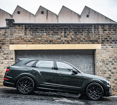 Фото дисков Kahn Type 57 RS на Bentley Bentayga