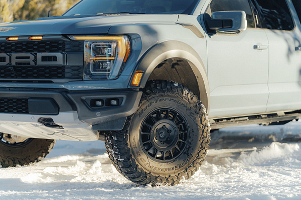 Фото дисков Black Rhino VOLL Черный сатин на Ford F-150 XIV